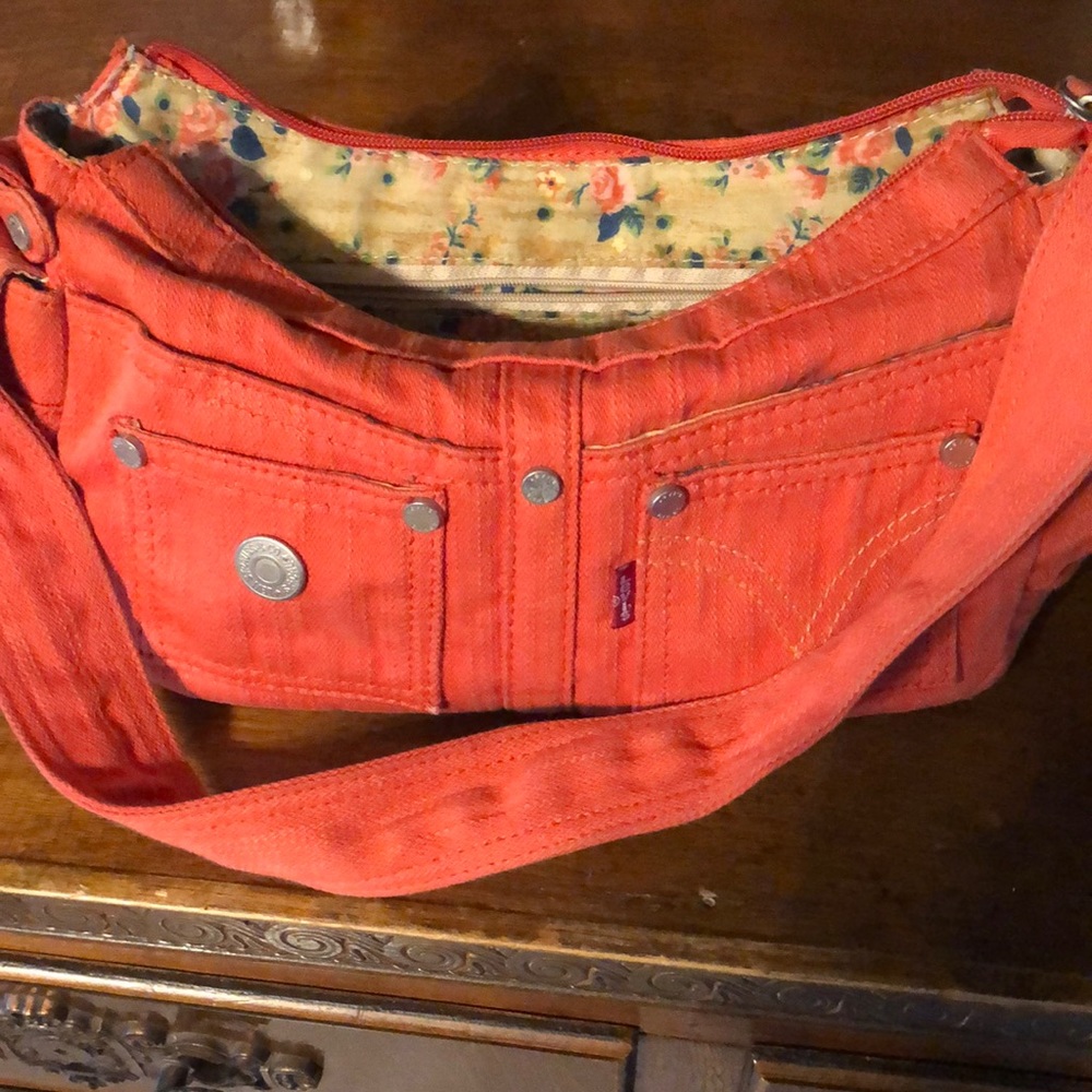 Levi’s small purse